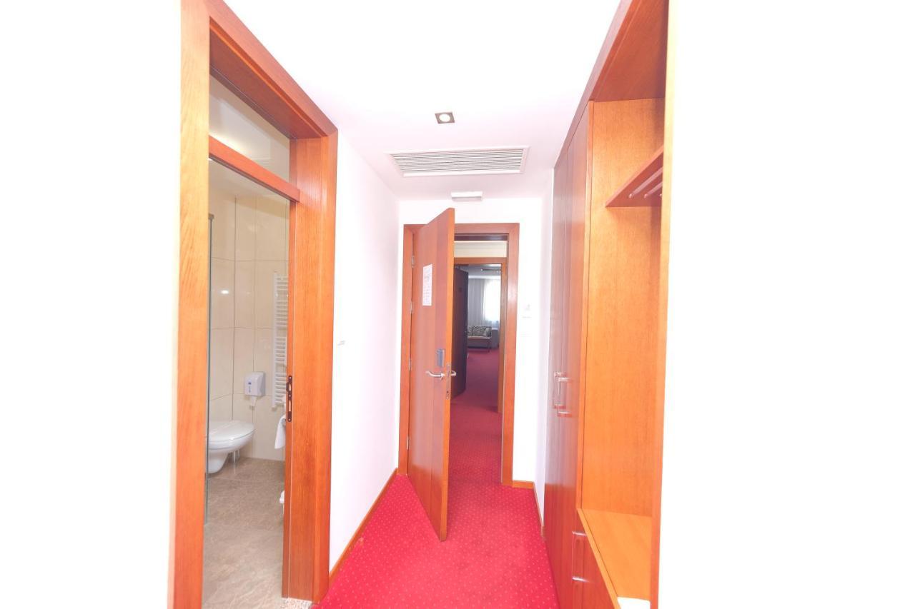 Motel Mujanic Sarajevo Mostarsko Raskrsce Exteriör bild