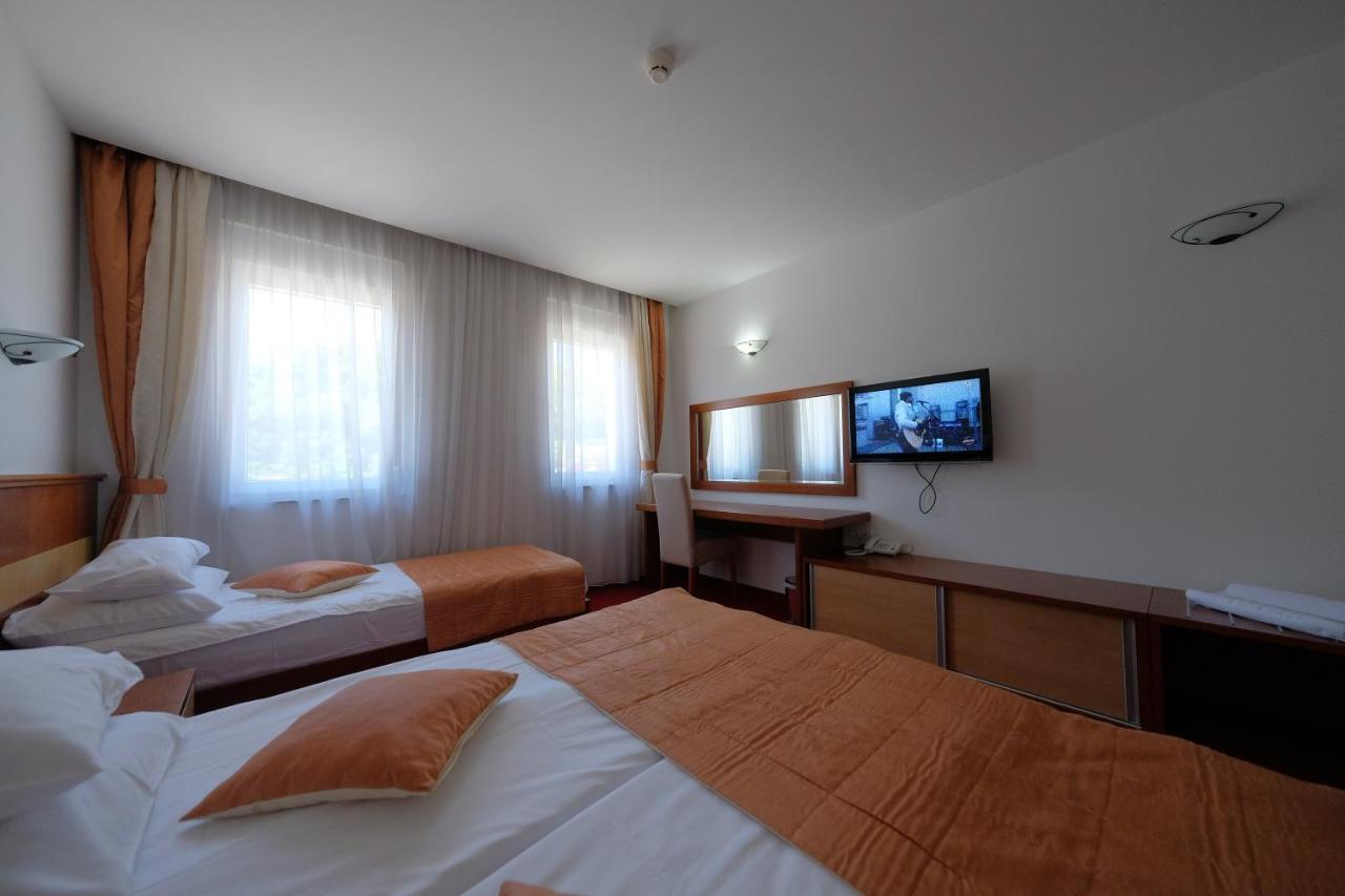 Motel Mujanic Sarajevo Mostarsko Raskrsce Exteriör bild