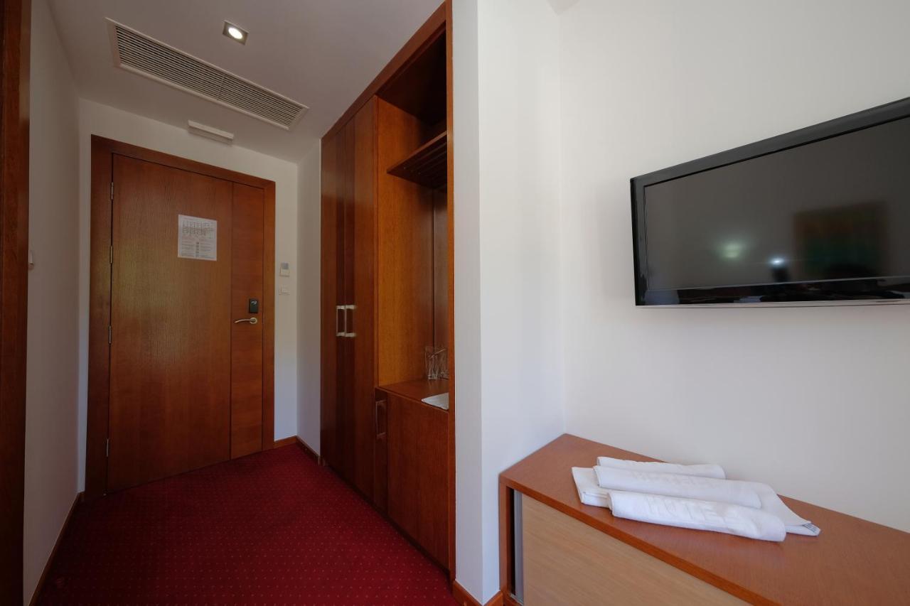 Motel Mujanic Sarajevo Mostarsko Raskrsce Exteriör bild