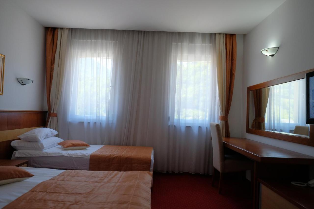 Motel Mujanic Sarajevo Mostarsko Raskrsce Exteriör bild